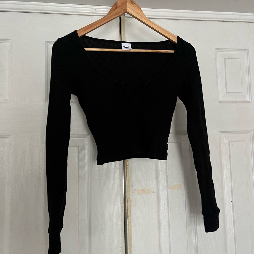 SOLD- TNA Black Ribbed V-Neck Long Sleeve Crop Top